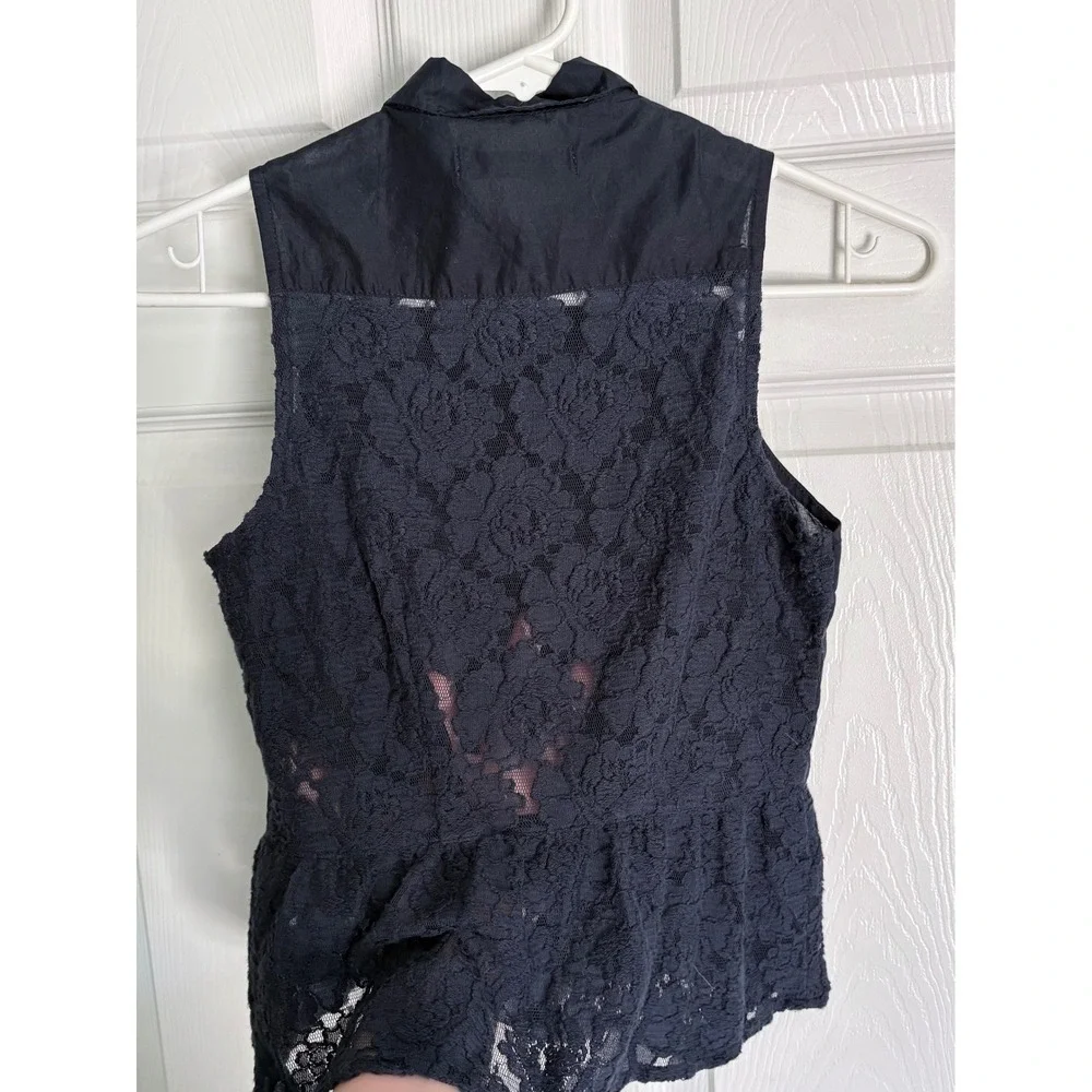 Abercrombie Kids Sleeveless Top Size Medium Black Lace Peplum Button Down Lace